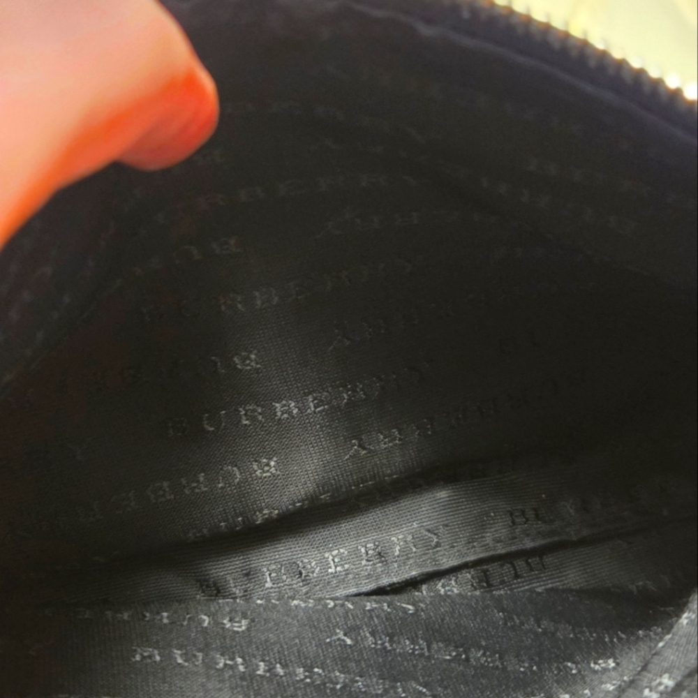 Burberry, Pony Hair, Patent Leather, Wristlet Clutch.😍 - Picture 10 of 12